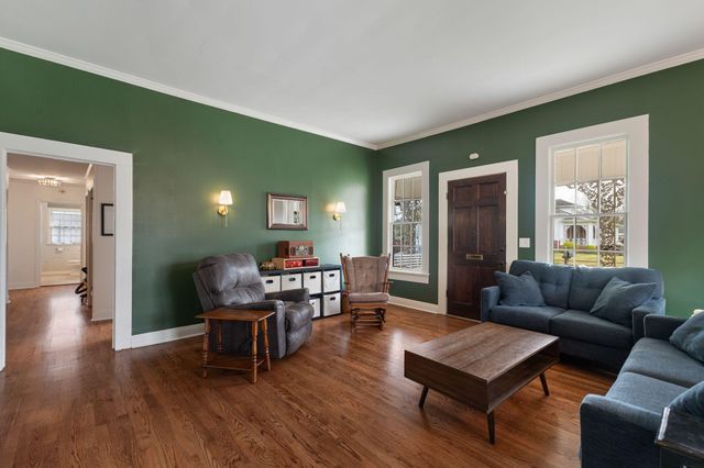 125 S 12th Ave., Hattiesburg, MS 39401