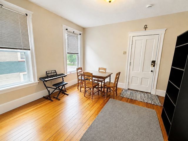 140 Elm St 4, Worcester, MA 01609