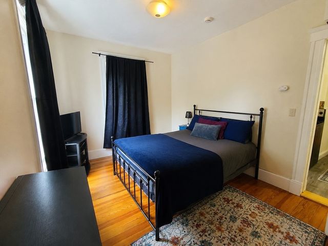 140 Elm St 4, Worcester, MA 01609