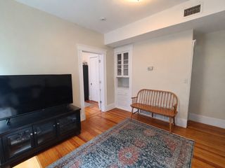 140 Elm St 4, Worcester, MA 01609