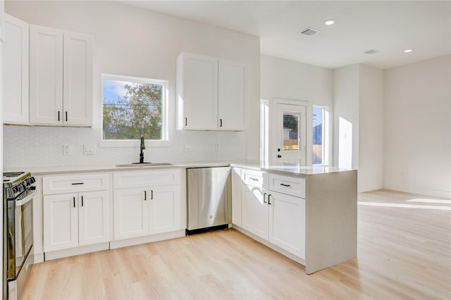 10518 Ashville Drive, Houston, TX 77051