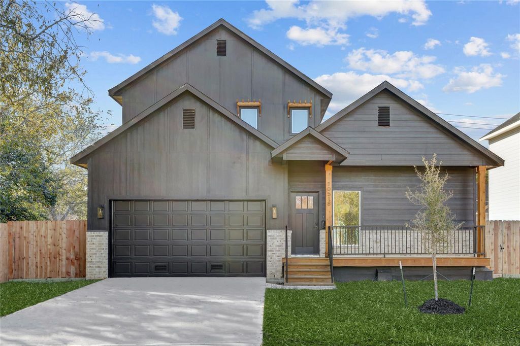 10518 Ashville Drive, Houston, TX 77051