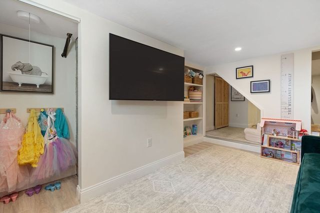 33-R Belmont 33R, Boston, MA 02129