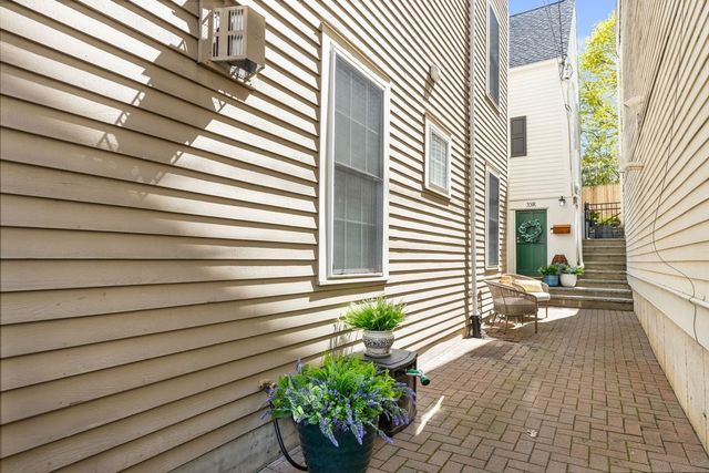 33-R Belmont 33R, Boston, MA 02129