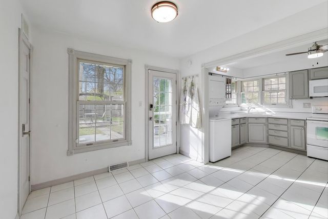 412 N Ridgeland Avenue, Elmhurst, IL 60126