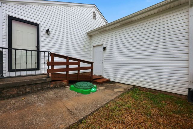 104 Winning Colors, Danville, KY 40422