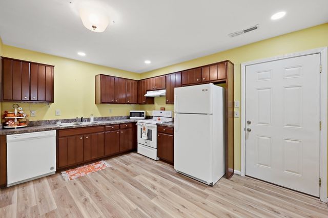 104 Winning Colors, Danville, KY 40422