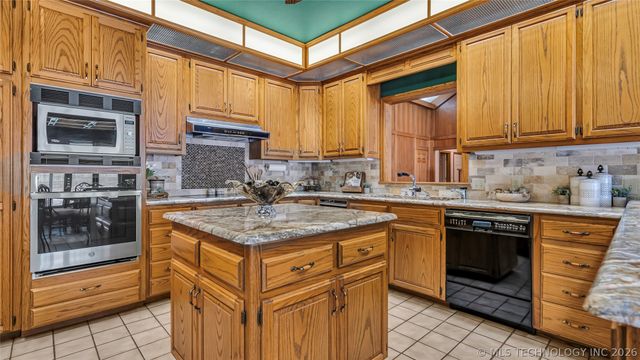 2803 Ridgeway, Ardmore, OK 73401