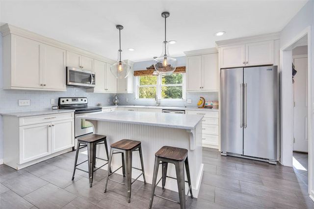 302 Wormslow Court, St Simons Island, GA 31522