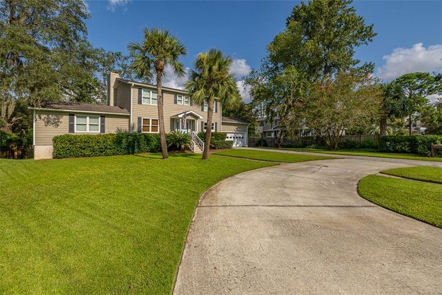302 Wormslow Court, St Simons Island, GA 31522
