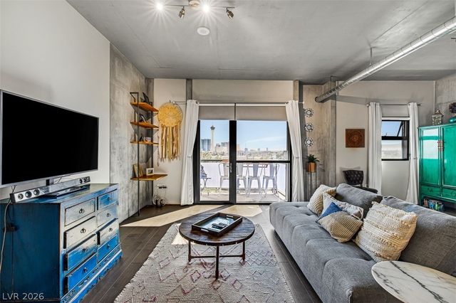 353 East Bonneville Avenue 555, Las Vegas, NV 89101