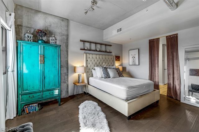 353 East Bonneville Avenue 555, Las Vegas, NV 89101