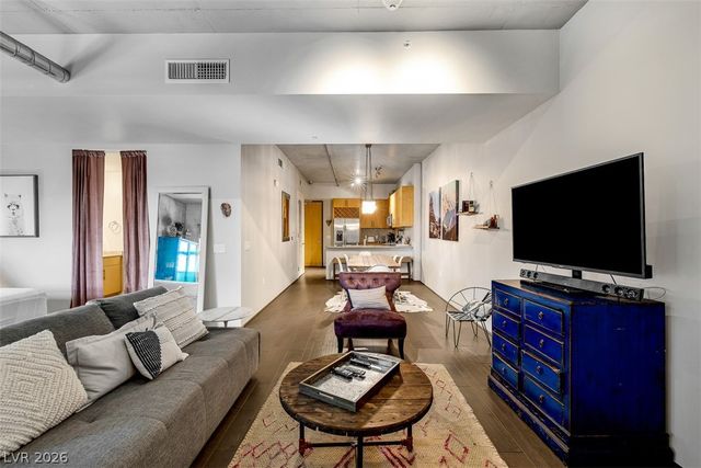 353 East Bonneville Avenue 555, Las Vegas, NV 89101