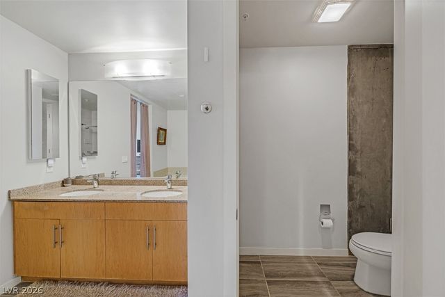 353 East Bonneville Avenue 555, Las Vegas, NV 89101