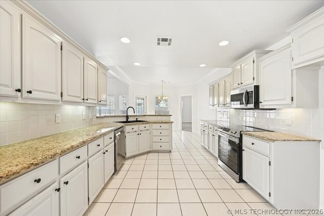 14101 E 87th Street N, Owasso, OK 74055