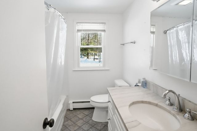 19 Lantern Ln, Chelmsford, MA 01824