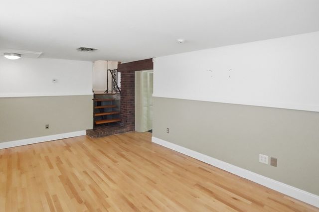 19 Lantern Ln, Chelmsford, MA 01824