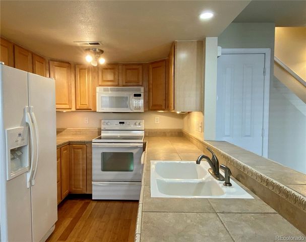 9255 E Lehigh Avenue 223, Denver, CO 80237