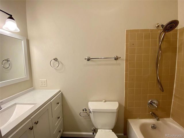 9255 E Lehigh Avenue 223, Denver, CO 80237