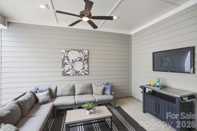 19024 Newburg Hill Road, Davidson, NC 28036