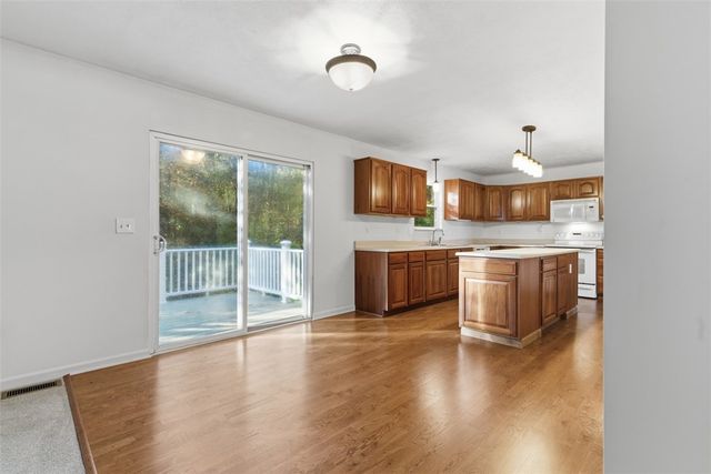 705 Sunrise Dr, Allegheny Twp, PA 15656