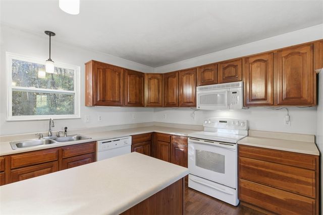 705 Sunrise Dr, Allegheny Twp, PA 15656