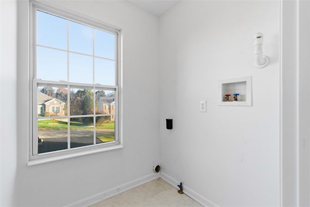 705 Sunrise Dr, Allegheny Twp, PA 15656