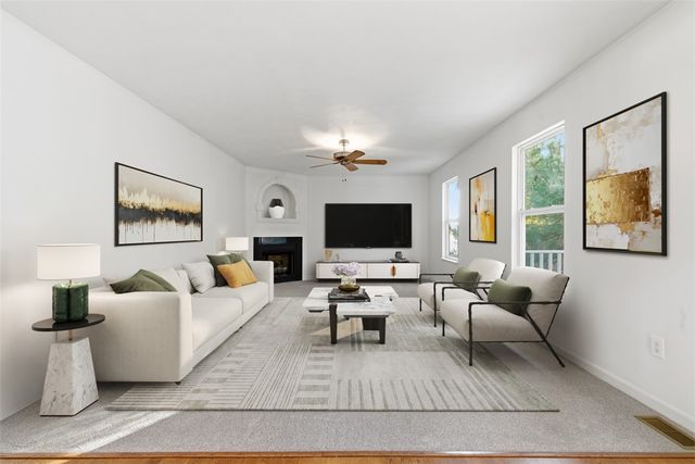 705 Sunrise Dr, Allegheny Twp, PA 15656