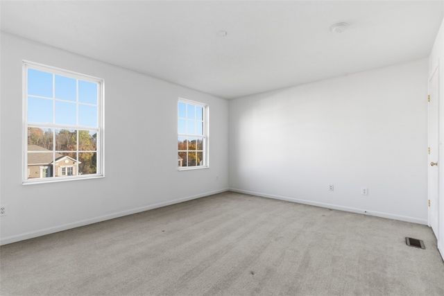 705 Sunrise Dr, Allegheny Twp, PA 15656