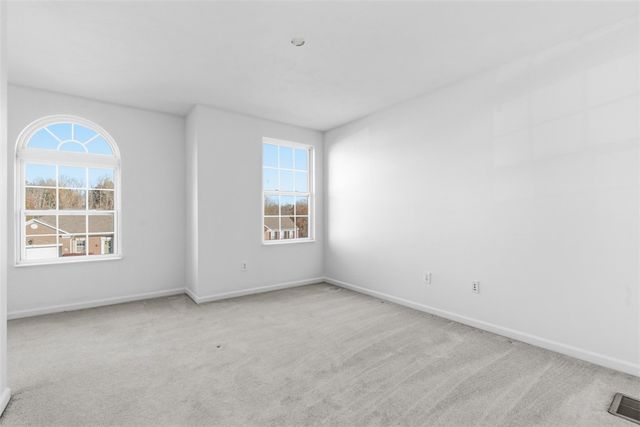 705 Sunrise Dr, Allegheny Twp, PA 15656