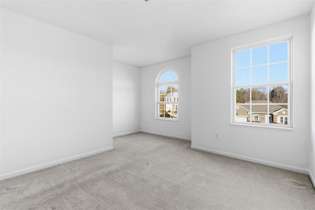 705 Sunrise Dr, Allegheny Twp, PA 15656