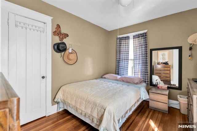 301 Henley Avenue, New Milford, NJ 07646