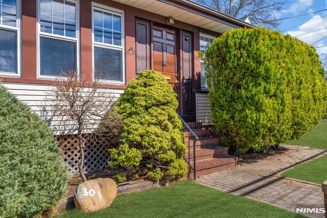 301 Henley Avenue, New Milford, NJ 07646