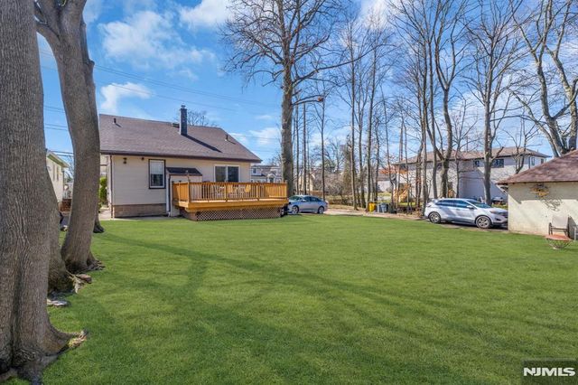 301 Henley Avenue, New Milford, NJ 07646