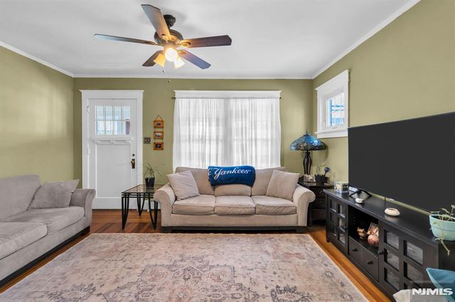 301 Henley Avenue, New Milford, NJ 07646