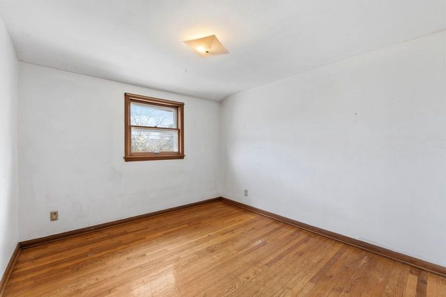 3842 S 77th STREET, Milwaukee, WI 53220
