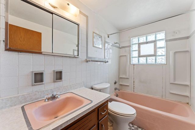 3842 S 77th STREET, Milwaukee, WI 53220