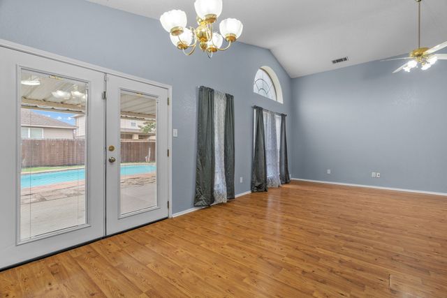 5016 Prairie Creek Trail, Fort Worth, TX 76179