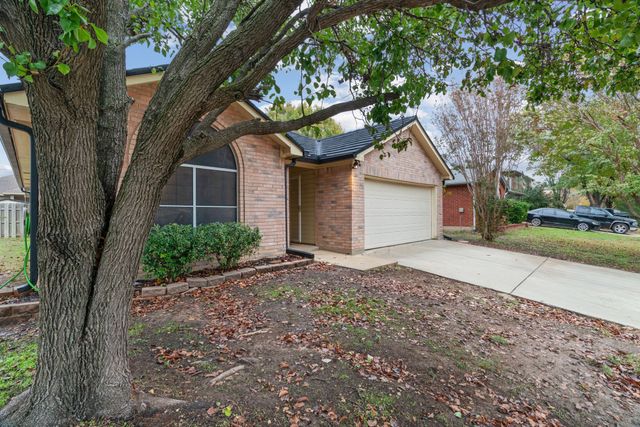 5016 Prairie Creek Trail, Fort Worth, TX 76179