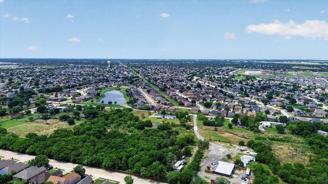 704 Spring Miller Court, Arlington, TX 76002