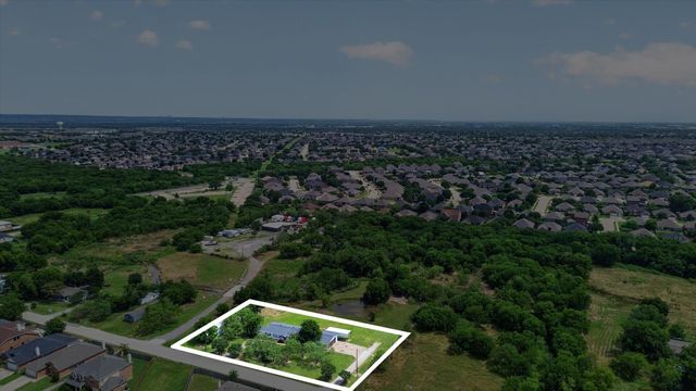 704 Spring Miller Court, Arlington, TX 76002