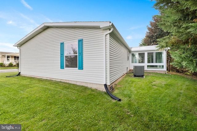 602 PINE TREE LN, Abbottstown, PA 17301