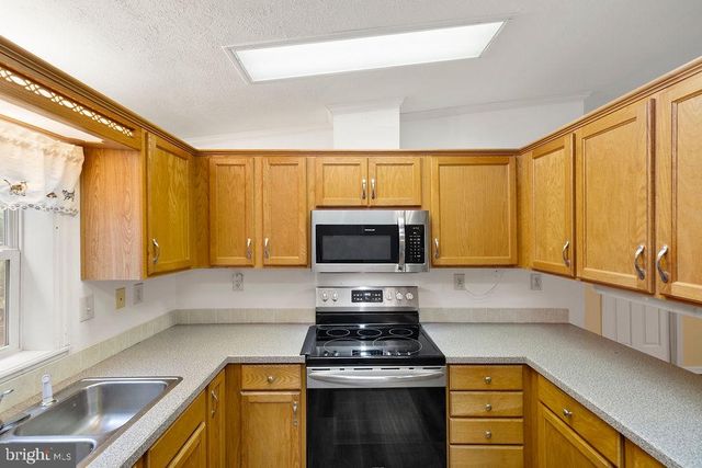 602 PINE TREE LN, Abbottstown, PA 17301