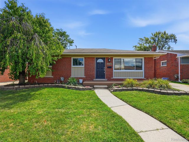 21736 Timberidge Street, St. Clair Shores, MI 48082