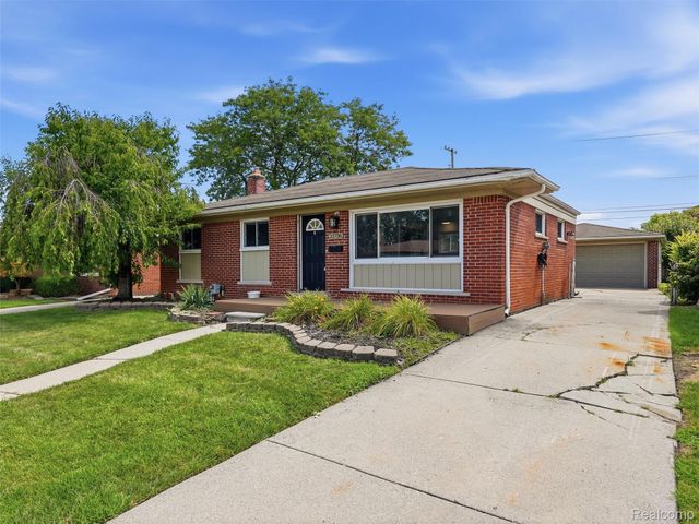21736 Timberidge Street, St. Clair Shores, MI 48082