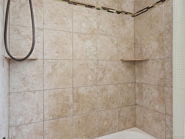 21736 Timberidge Street, St. Clair Shores, MI 48082