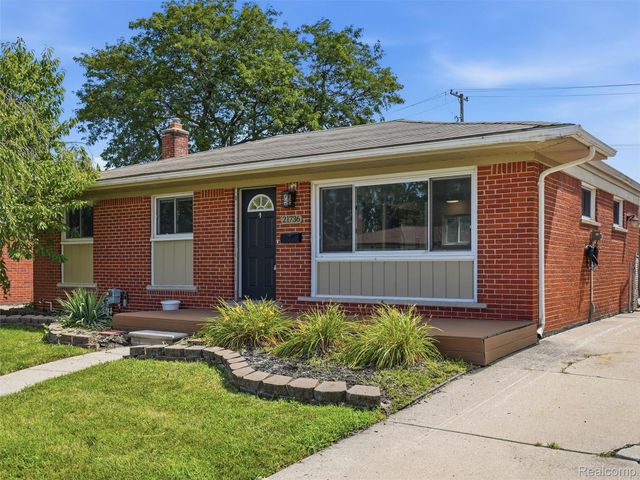 21736 Timberidge Street, St. Clair Shores, MI 48082