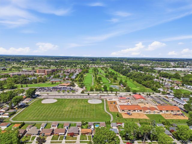21736 Timberidge Street, St. Clair Shores, MI 48082