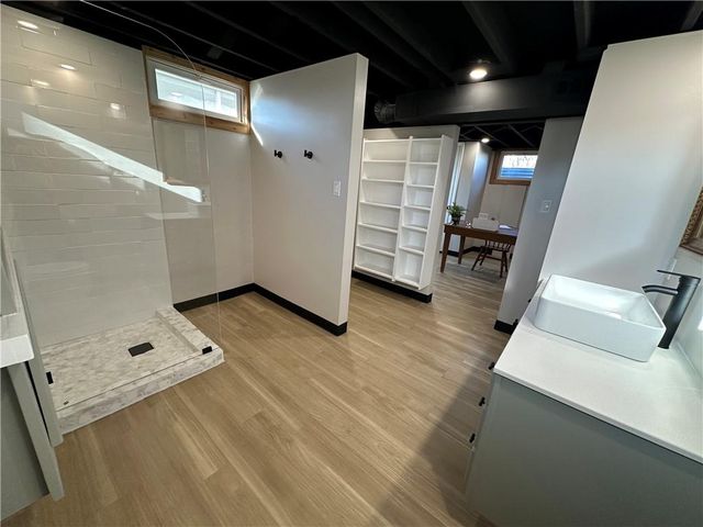 12806 E 33 Street S, Independence, MO 64055