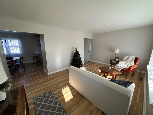 12806 E 33 Street S, Independence, MO 64055